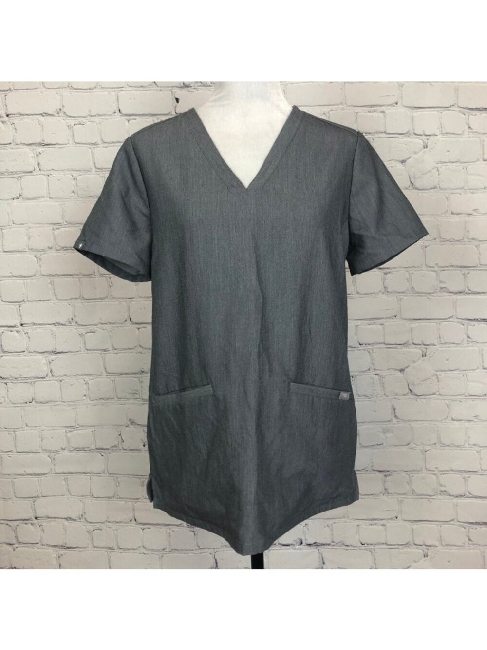 Figs Womens Casma Three-Pocket Scrub Top Size S Heather Gray